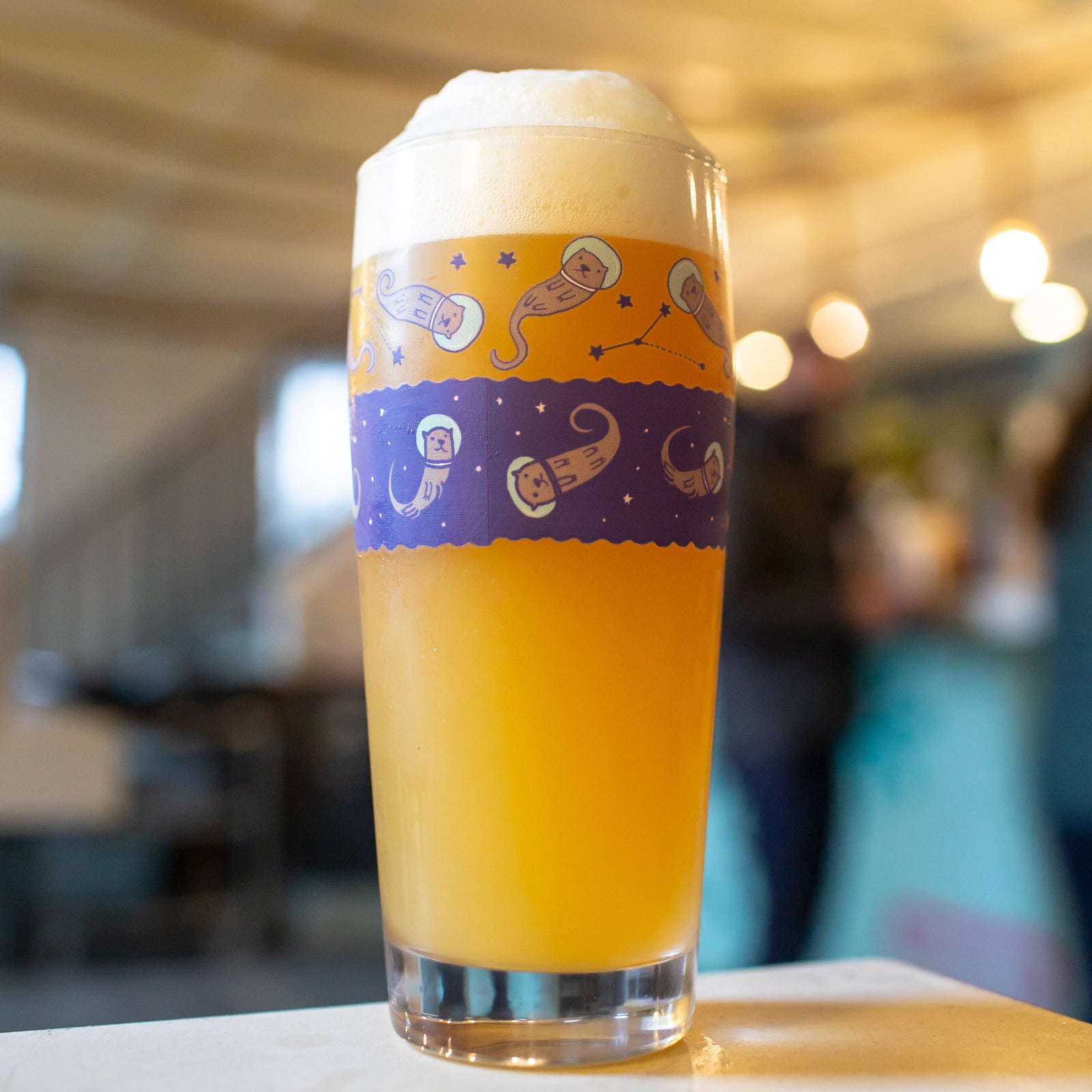 (16oz) Otter Space Willi Becher Glass